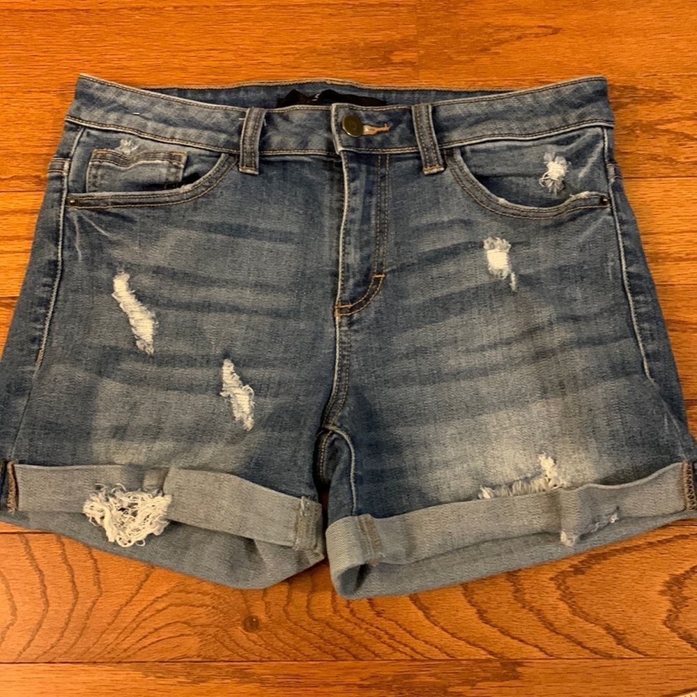Harper size 28 denim distressed shorts